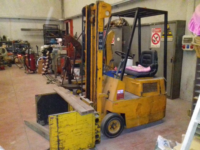 A129P CARRELLO ELEVATORE 8 q 10 usato