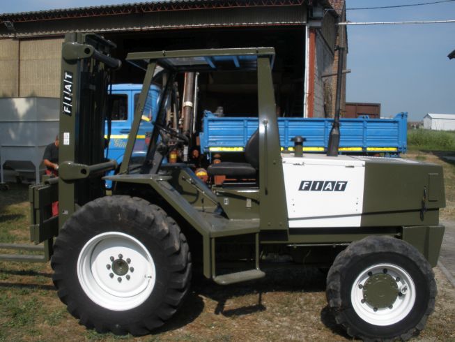 A315P CARRELLO ELEVATORE 25 q USATO FIAT 20 30