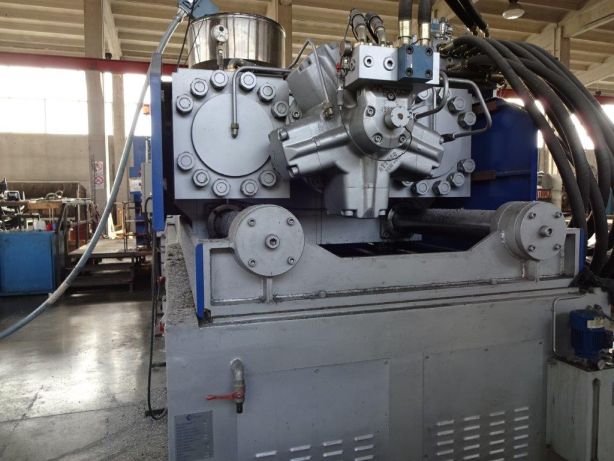 BMB INJECTION MOULDING PRESS MACHINE 1000 TON USED MACHINERY PLASTIC PRESS PRESSA INIEZIONE PLASTICA 1000 TON USATA BMB 0011