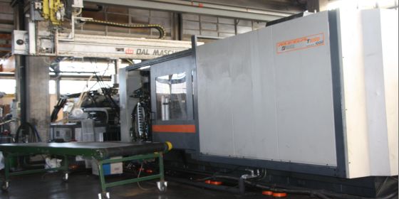 INJECTION MOULDING PRESS MACHINE 1000 TON USED MACHINERY PLASTIC PRESS PRESSA INIEZIONE PLASTICA 1000 TON USATA SANDRETTO 002 INJECTION MOULDING PRESS MACHINE 1000 TON USED MACHINERY PLASTIC PRESS PRESSA INIEZIONE PLASTICA 1000 TON USATA SANDRETTO 002