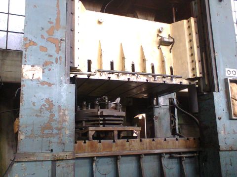 PRESSA 300 TON USATA RADAELLI PRESS ECCENTRIC 300 TON USED RADAELLI MECHANICAL STAMPING 300 TON PRESSA ECCENTRICA 300 TON USATA RADAELLI MECCANICA PRESSES 01 PRESSA 300 TON USATA RADAELLI PRESS ECCENTRIC 300 TON USED RADAELLI MECHANICAL STAMPING 300 TON PRESSA ECCENTRICA 300 TON USATA RADAELLI MECCANICA PRESSES 01