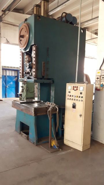 PRESSA ECCENTRICA 200 TON USATA MECCANICA LOSA MARIO MACHINE PRES 200 TON USED STAMPING PRESS Foto-5553 PRESSA ECCENTRICA 200 TON USATA MECCANICA LOSA MARIO MACHINE PRES 200 TON USED STAMPING PRESS Foto-5553