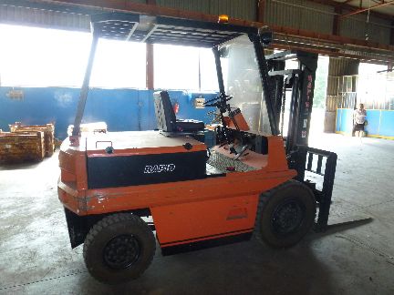 AG143 CARRELLO ELEVATORE 50 q USATO MILETTO ELETTRICO BATTERIA USATO FORKLIFT 50 q USED KOMATSU ELECTRIC BATTERY AG143 CARRELLO ELEVATORE 50 q USATO MILETTO ELETTRICO BATTERIA USATO FORKLIFT 50 q USED KOMATSU ELECTRIC BATTERY