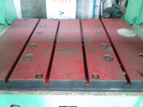 PRESSA ECCENTRICA 400 TON MECCANICA USATA USED PRES ERFURT 400 TON MACHINE PRESS 400 TON A DOPPIO MONTANTE A QUATTRO MONTANTI STAMPING PRESS FORGING PRESSA ECCENTRICA 400 TON MECCANICA USATA USED PRES ERFURT 400 TON MACHINE PRESS 400 TON A DOPPIO MONTANTE A QUATTRO MONTANTI STAMPING PRESS FORGING