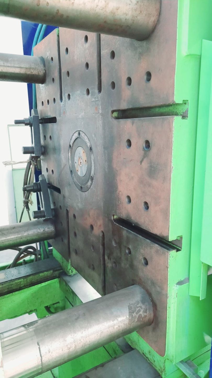 PRESSA NEGRI BOSSI 250 TON USATA NB 250 SV STAMPAGGIO PLASTICA A113 PRESSA NEGRI BOSSI 250 TON USATA NB 250 SV STAMPAGGIO PLASTICA A113