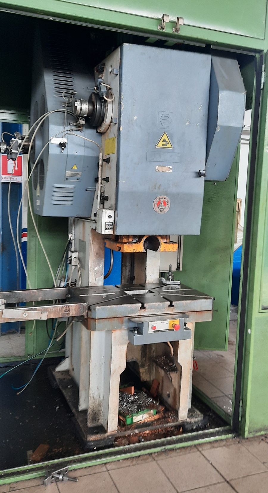 A153 PRESSA BULCOM MECCANICA 60 TON USATA ECCENTRICA USED ECCENTRIC PRESS 60 TON MECHANICAL STAMPING PRES 63 TON A153 PRESSA BULCOM MECCANICA 60 TON USATA ECCENTRICA USED ECCENTRIC PRESS 60 TON MECHANICAL STAMPING PRES 63 TON