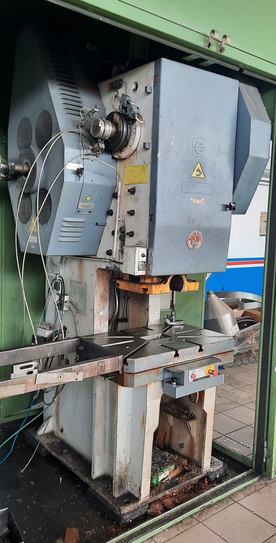 A154 PRESSA BULCOM MECCANICA 60 TON USATA ECCENTRICA USED ECCENTRIC PRESS 60 TON MECHANICAL STAMPING PRES 63 TON A154 PRESSA BULCOM MECCANICA 60 TON USATA ECCENTRICA USED ECCENTRIC PRESS 60 TON MECHANICAL STAMPING PRES 63 TON