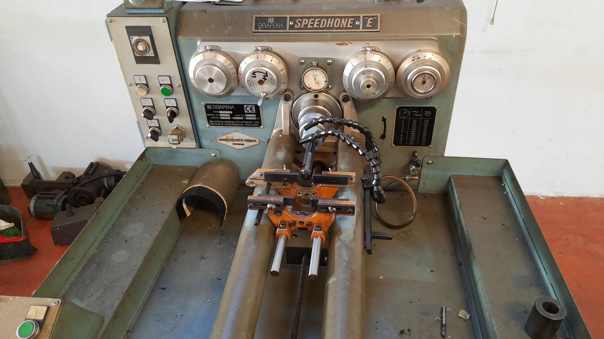 USED DELAPENA SPEEDHONE EA USATA SPEED HONE HONING EQUIPMENT USED ALESATRICE LAPPATRICE FOTO-AB2255 USED DELAPENA SPEEDHONE EA USATA SPEED HONE HONING EQUIPMENT USED ALESATRICE LAPPATRICE FOTO-AB2255