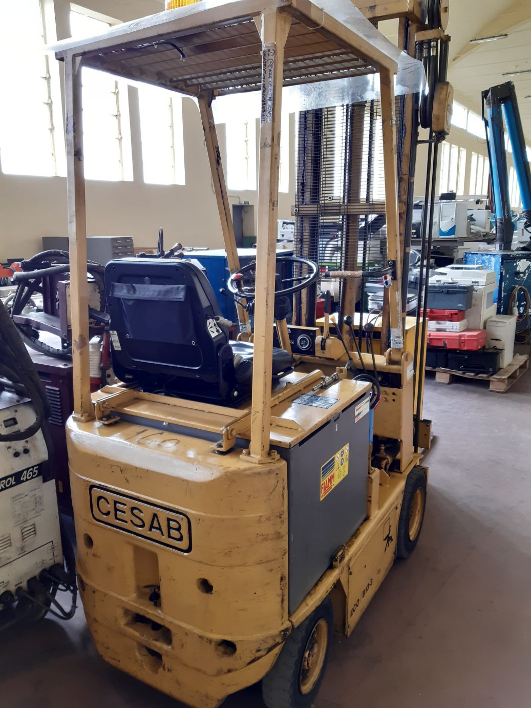 CARRELLO CESAB 15 QUINTALI ELETTRICO USATO SOLLEVATORE MILETTO MILETO 15 q 10 12 222 CARRELLO CESAB 15 QUINTALI ELETTRICO USATO SOLLEVATORE MILETTO MILETO 15 q 10 12 222