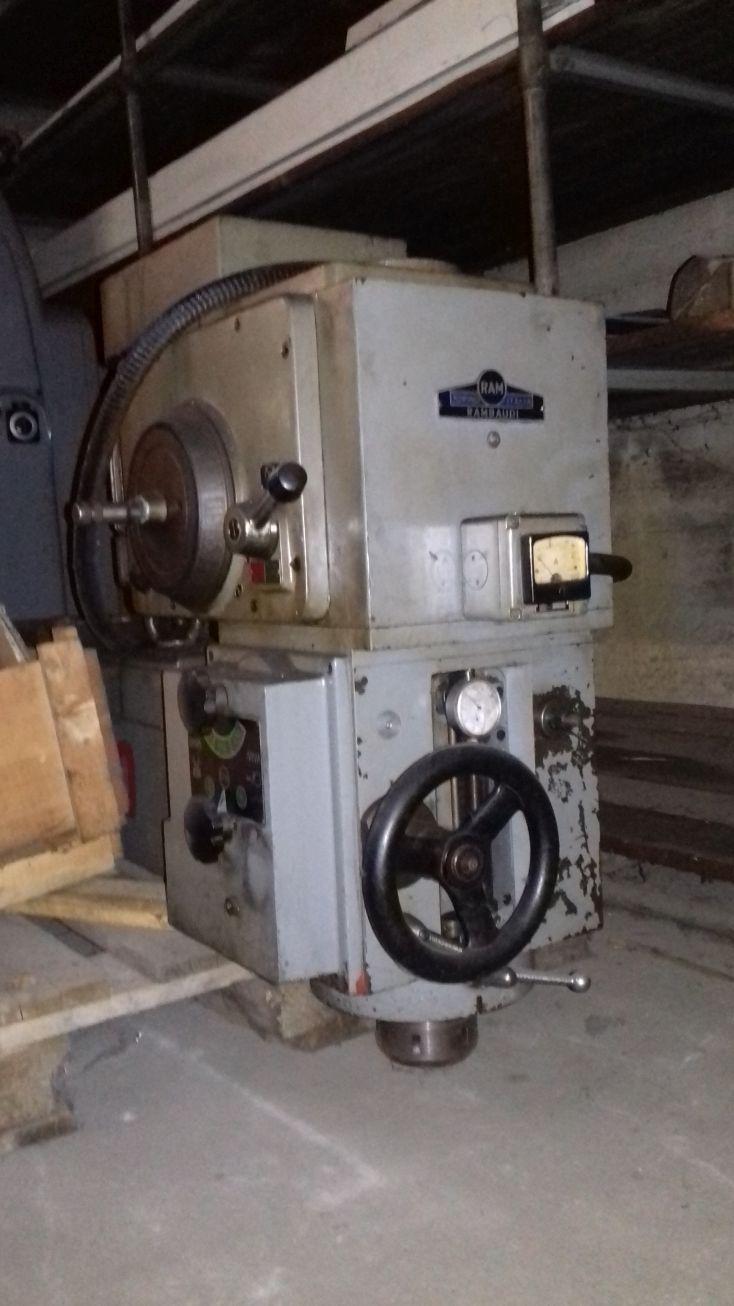 FRESA RAMBAUDI USATA VISUALIZZATA FRESATRICE USED MILLING MACHINE FREASADORAS UNIVERSALES USADAS FRG 111 FRESA RAMBAUDI USATA VISUALIZZATA FRESATRICE USED MILLING MACHINE FREASADORAS UNIVERSALES USADAS FRG 111