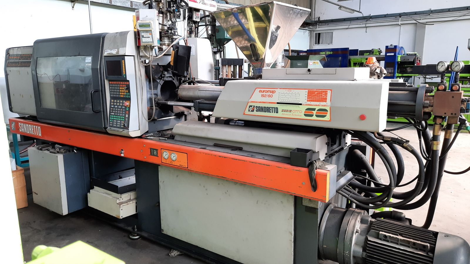 PRESSA SANDRETTO SERIE 8 OTTO 60 TON EUROMAP 19260 USATA PLASTICA STAMPAGGIO GROSSO MACCHINE UTENSILI BUROLO IVREA FOTO-AB1112 PRESSA SANDRETTO SERIE 8 OTTO 60 TON EUROMAP 19260 USATA PLASTICA STAMPAGGIO GROSSO MACCHINE UTENSILI BUROLO IVREA FOTO-AB1112