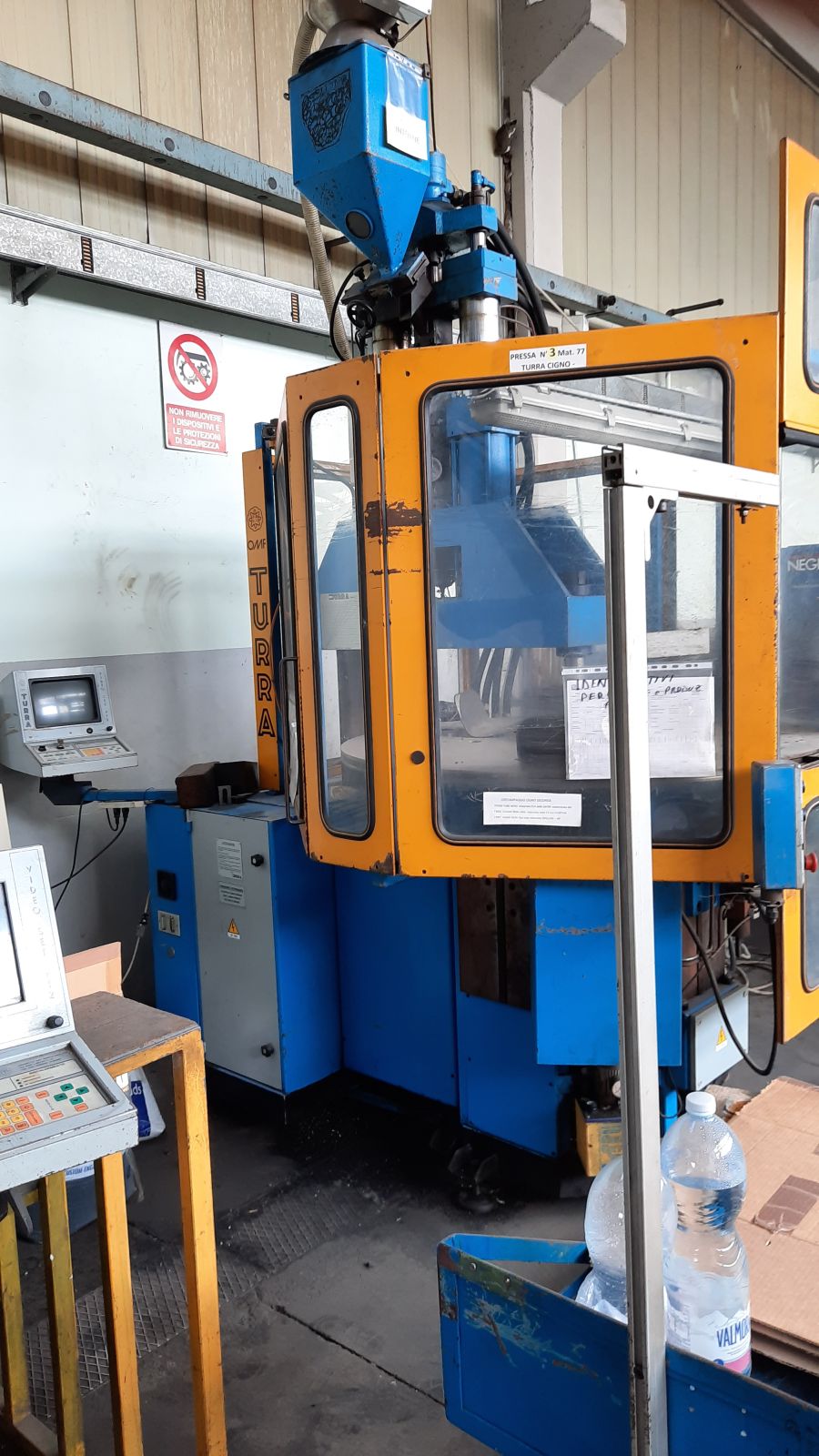 PRESSA INIEZIONE PLASTICA VERTICALE TURRA FTV 600-45 USATA USED PRES TURRA USED MACHINERY PLASTIC PRESS INJECTION MOULDING PRESS VERTICAL MACHINE GROSSO MACCHINE UTENSILI S.R.L. FOTO-AB3332 PRESSA INIEZIONE PLASTICA VERTICALE TURRA FTV 600-45 USATA USED PRES TURRA USED MACHINERY PLASTIC PRESS INJECTION MOULDING PRESS VERTICAL MACHINE GROSSO MACCHINE UTENSILI S.R.L. FOTO-AB3332