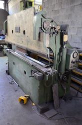 PRESSA PIEGATRICE OMAG 3020 manuale