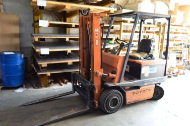CARRELLO ELETTRICO TOYOTA 25 q
